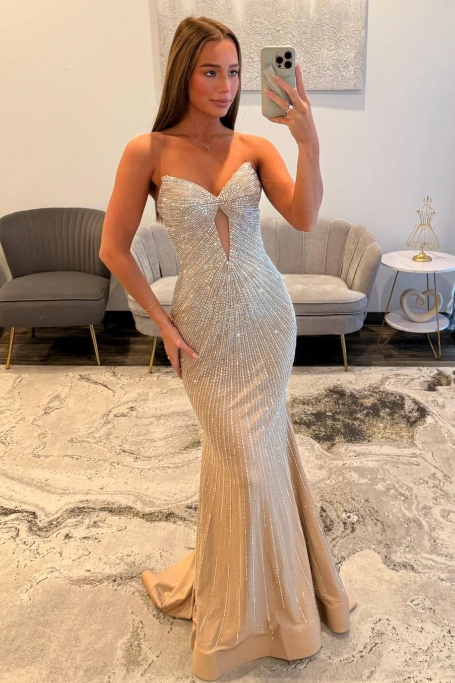 Luxurious Mermaid Sweetheart Champagne Long Prom Dress with Beading