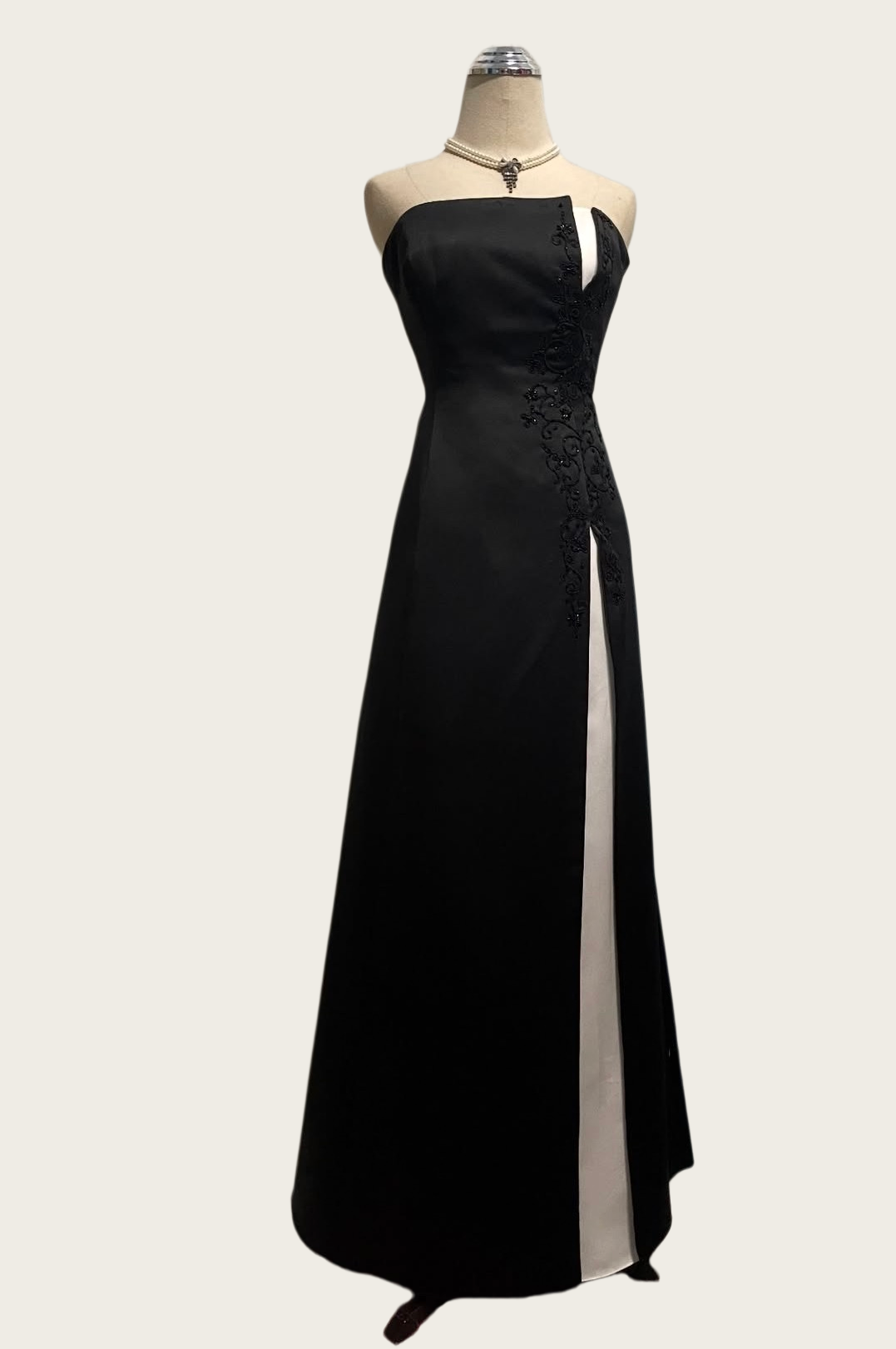 Strapless Black Satin Prom Dress Retro Beaded Evening Dress