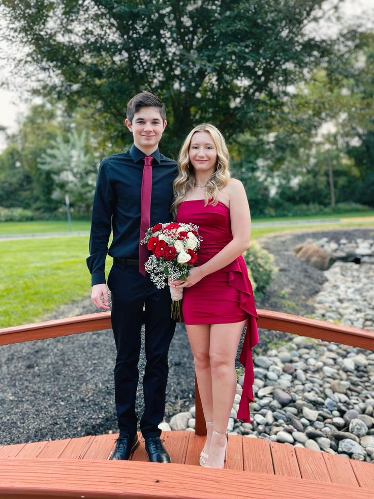 Strapless Red Sheath Short Homecoming Dress Ruffled Party Dress