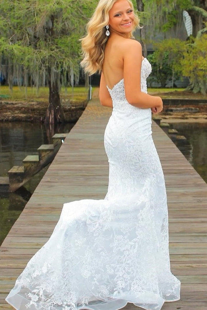 Stunning Black Sweetheart Backless Mermaid Long Prom Dress with Appliques