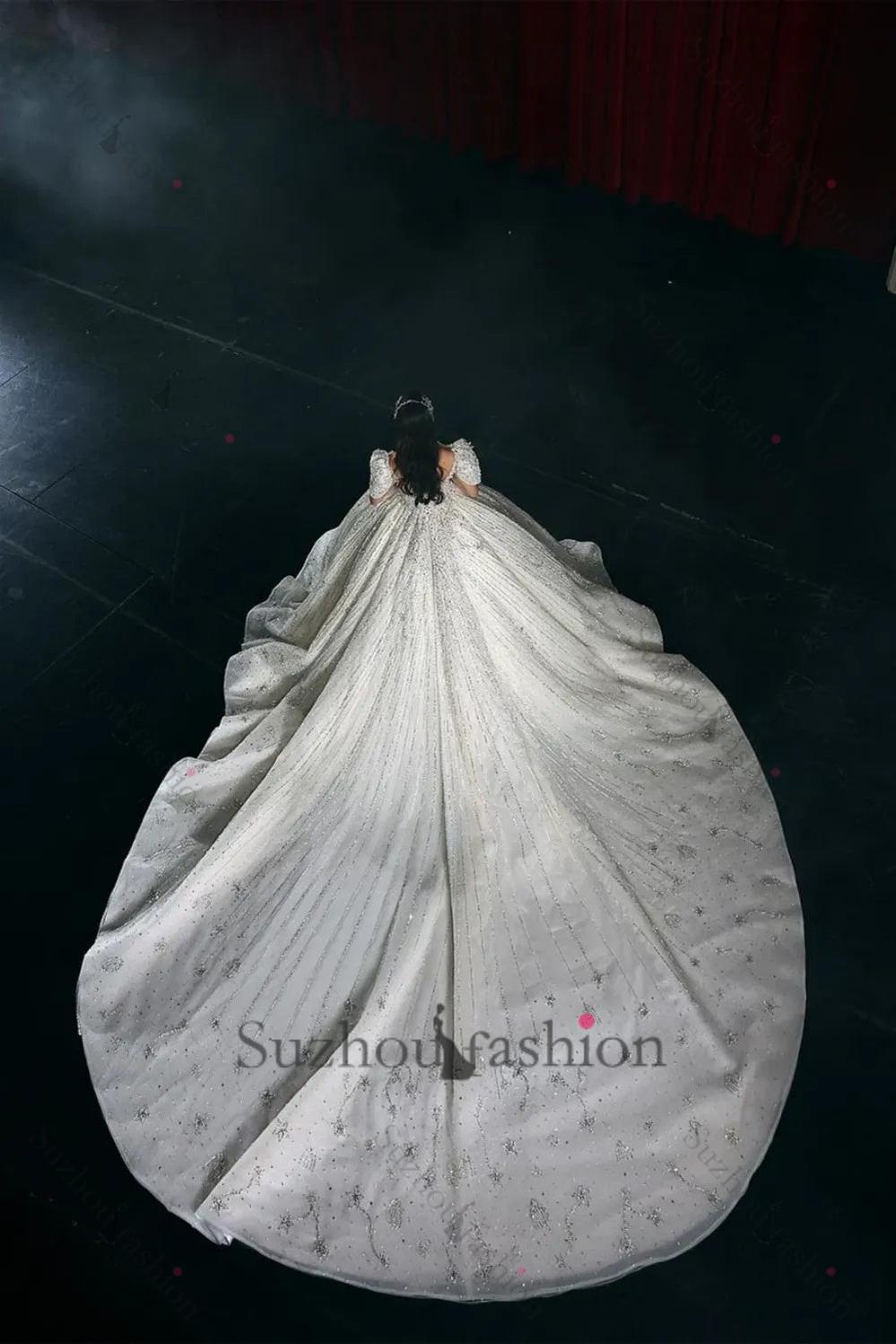 Suzhoufashion Luxury Short Sleeve Wedding Dress Ball Gown Square Neck Bridal Gown with Beadings and Rhinestones