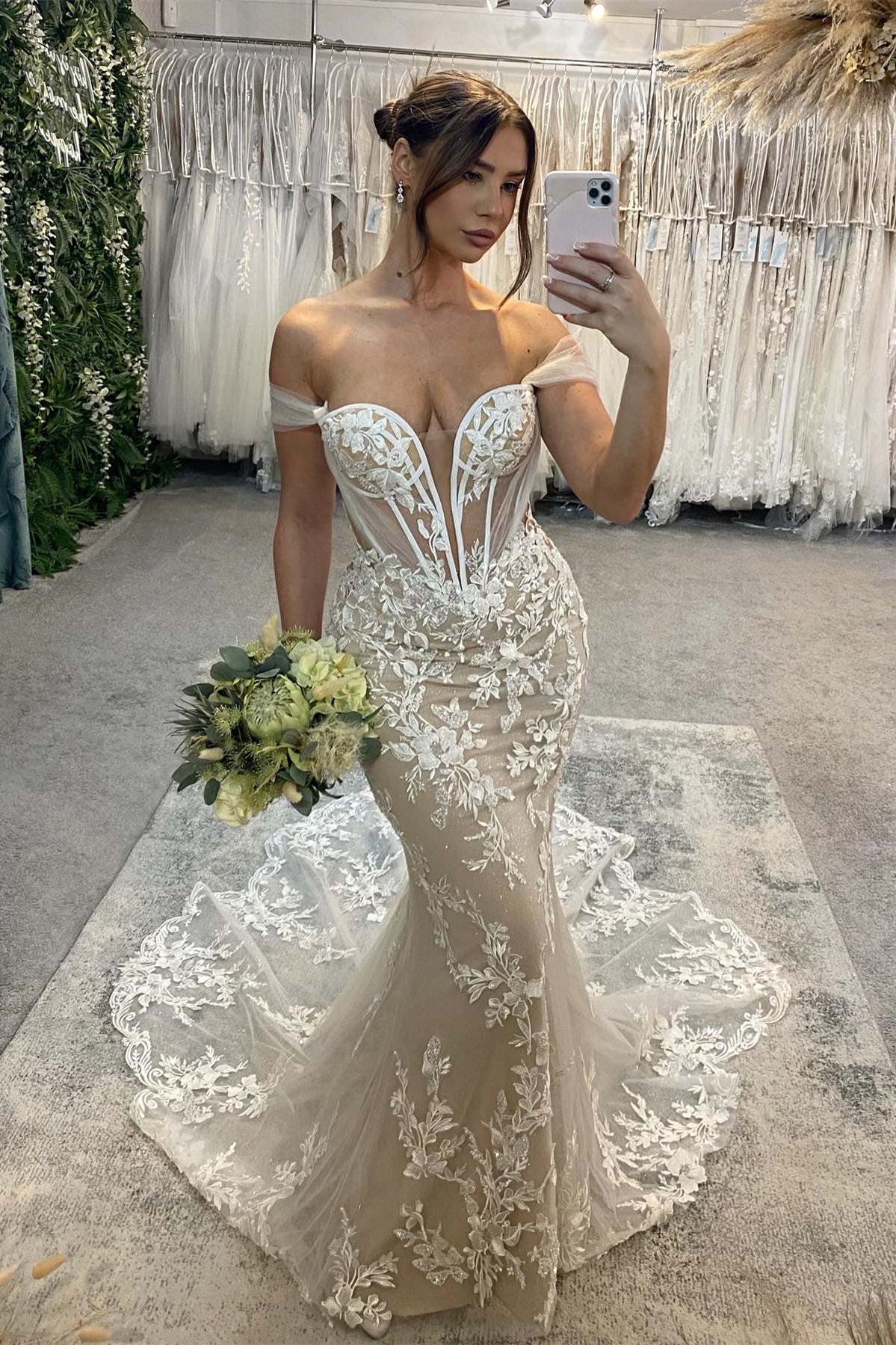 Sweetheart Long Mermaid Off-the-shoulder Glitter Appliqué Wedding Dress (ZD17464)