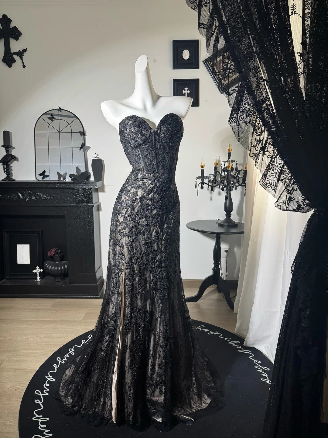 Sweetheart Black Lace Prom Dress Retro Evening Dress With Slit