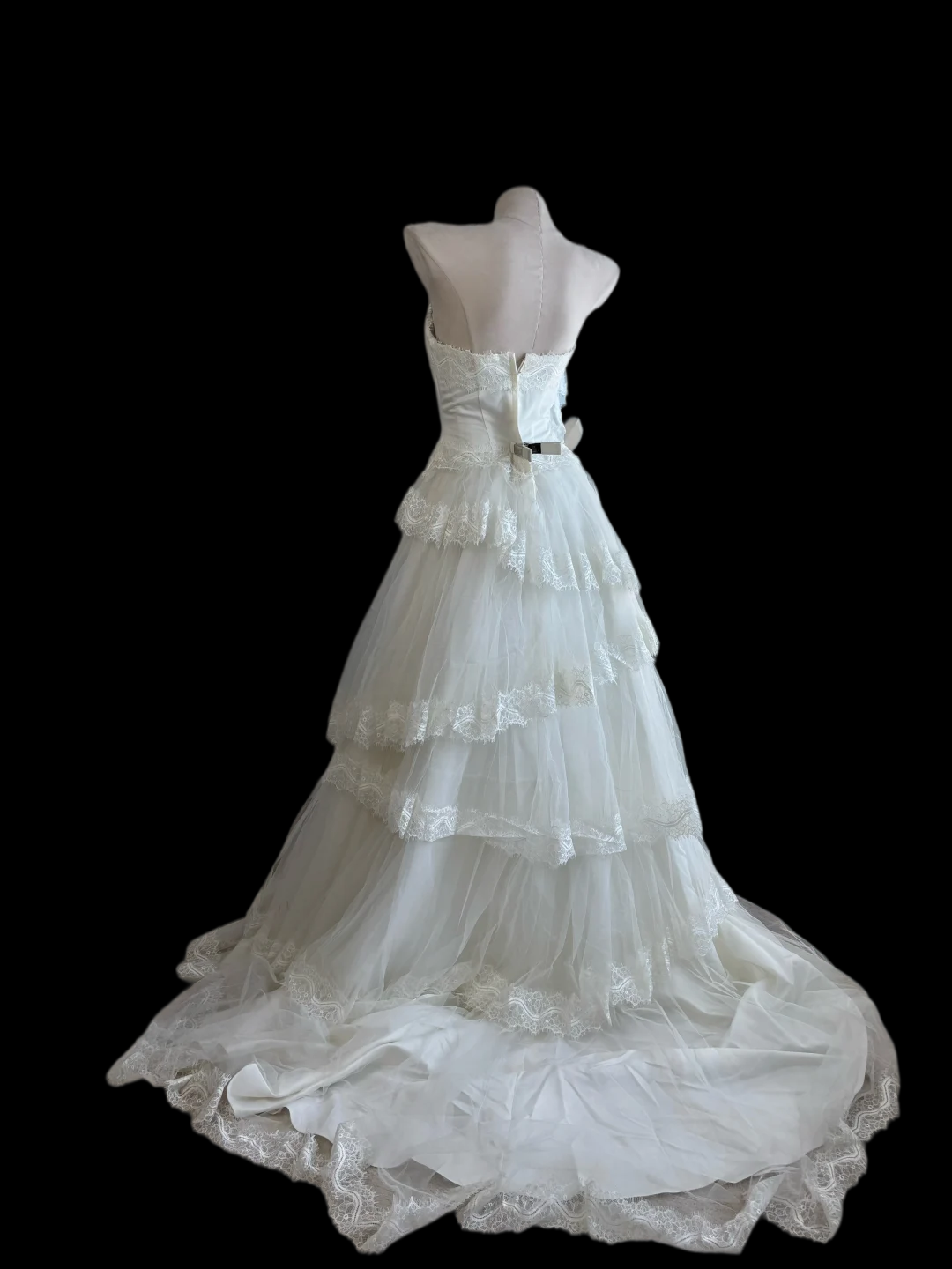 Sweetheart Layered White Wedding Dress Elegant Bridal Dress