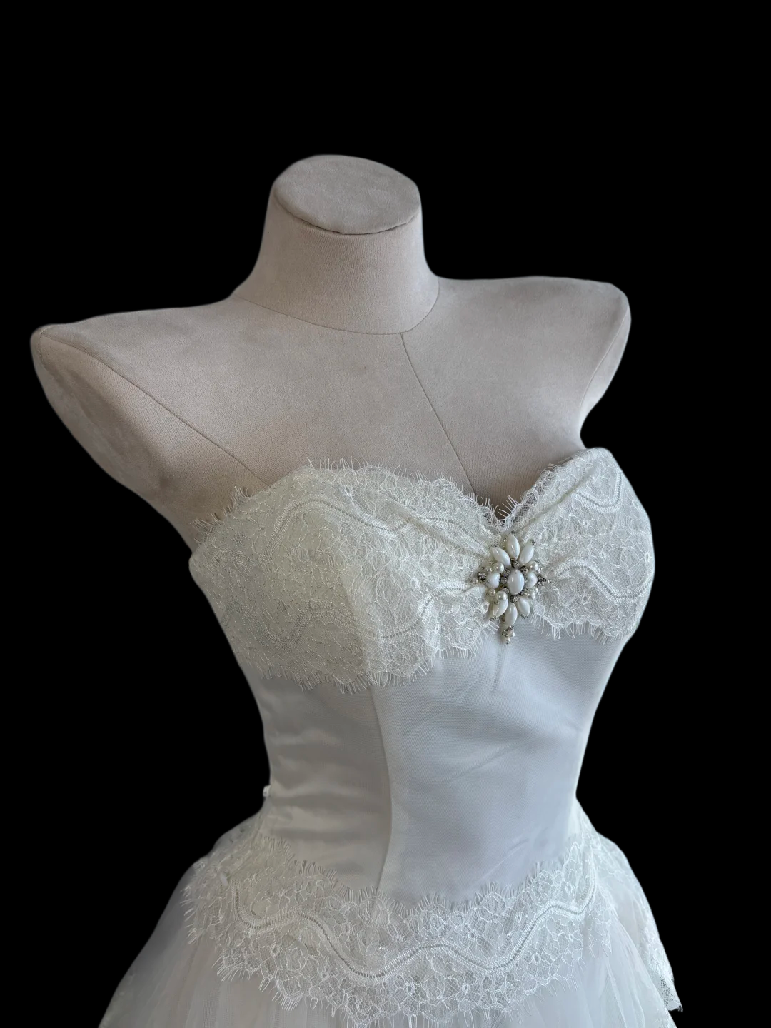 Sweetheart Layered White Wedding Dress Elegant Bridal Dress