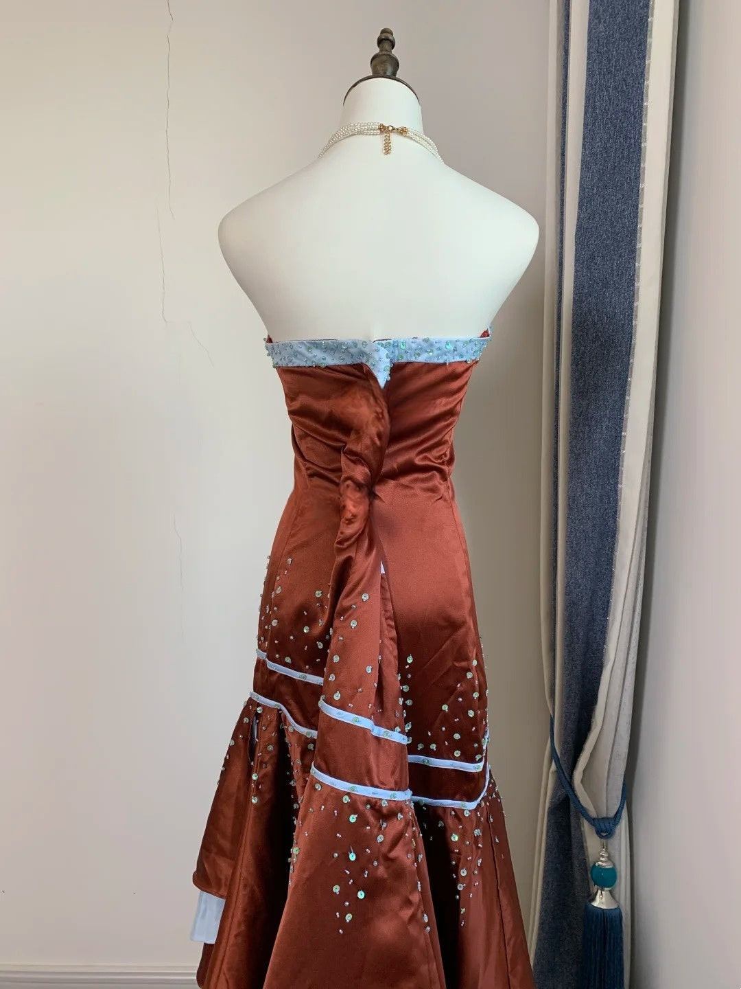 Sweetheart Mermaid Satin Prom Dress Retro Beaded Evening Dress