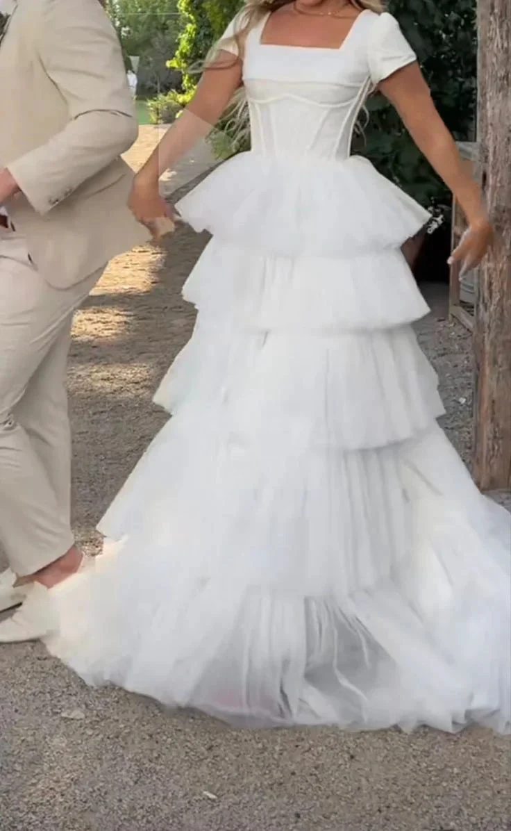 Chic Tiered Tulle Wedding Dress,Vintage Wedding Dress (ZD13647)