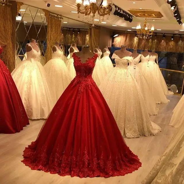 Customized Red V-neck Prom Dresses Sleeveless Lace Appliques Beaded Tulle Evening Dresses New Vestidos De Formal Party Gowns WHITE