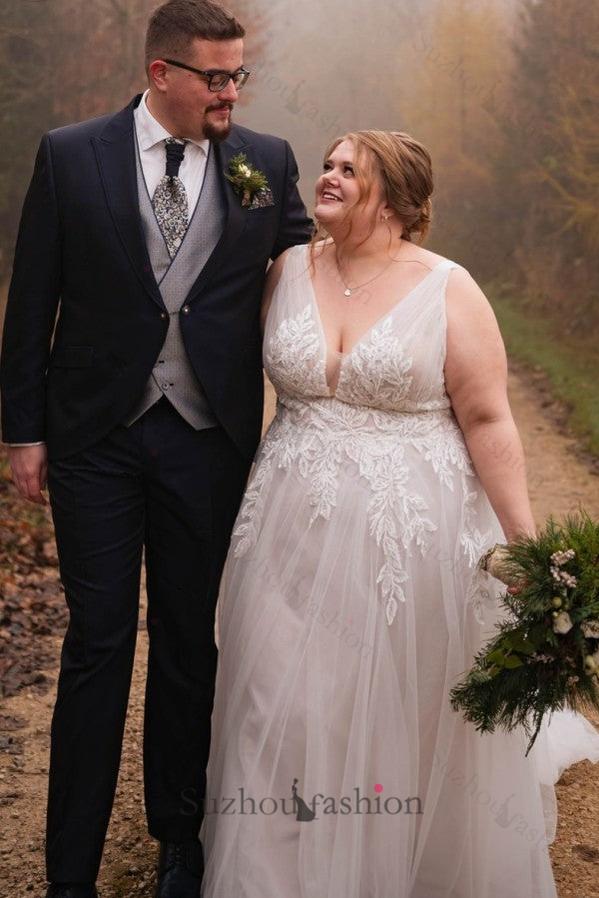 V Neck Beach Plus Size Wedding Dress A Line Tulle Bridal Gown with Lace Appliques