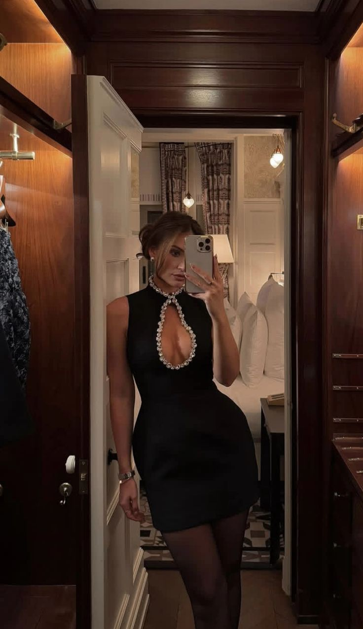 Elegant Black Sleeveless Satin Beaded Sheath Cocktail Dress Short Birthday Dress Homecoming Dress - FashionDia