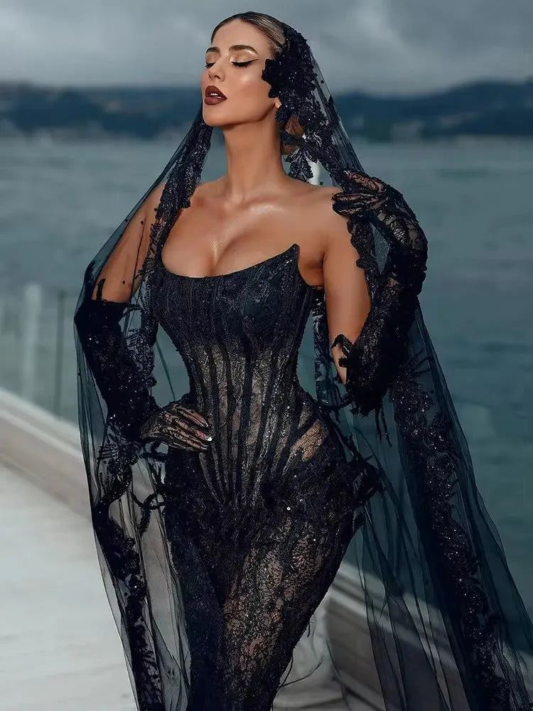 Noble Mermaid Evening Dress Strapless Half Sleeves Lace Appliques Fitthed Bones Women Party Formal Dress Occasion Gown