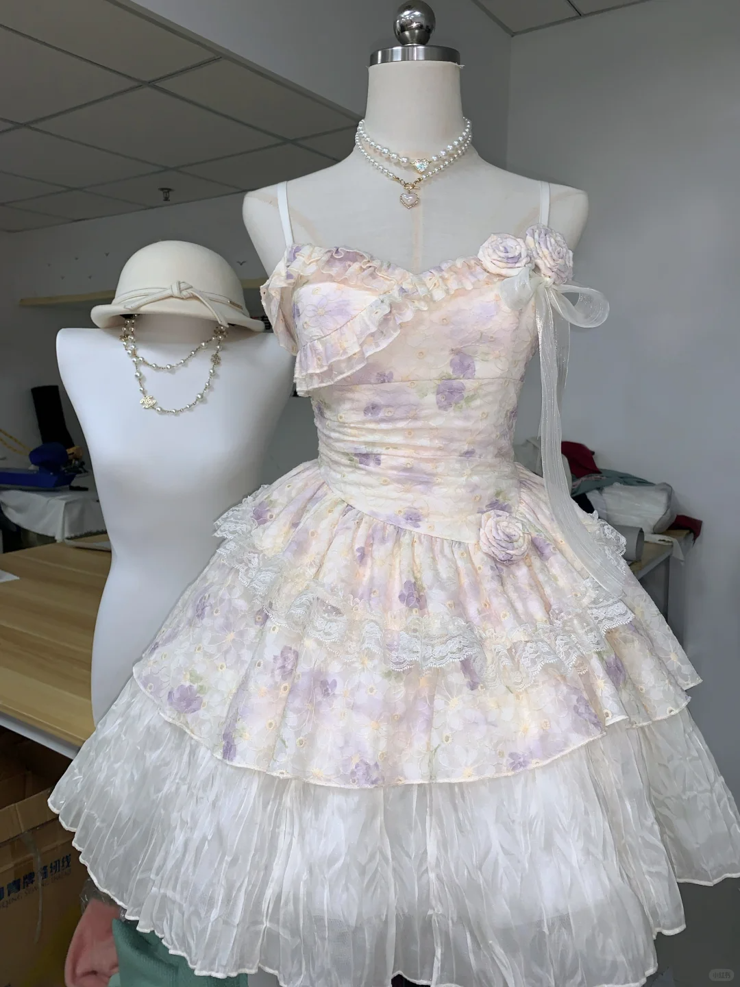 Classy Spaghetti Straps Lilac Print Floral A Line Princess Birthday Outfits Short Graduation Homecoming Dress D019