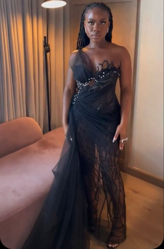 Elegant Black Long Evening Dress Black Formal Gown Y6645 - View 2 | VelvetHem
