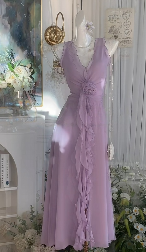 V-Neck Ruffled Purple Wedding Guest Dress Chiffon Homecoming Dress