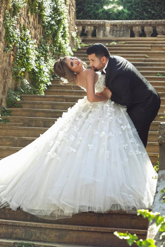 Vintage Sweetheart Tulle Ball Gown Wedding Dress with Flowers Lace Custom Made  Bridal Gowns