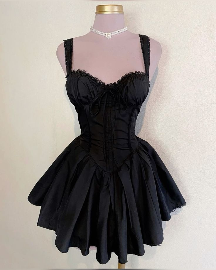 Elegant Black Sweetheart Neck Satin A-Line Birthday Outfits Formal Graduation Homecoming Dress - FashionDia