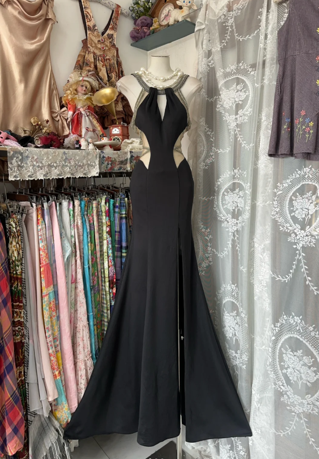 Sexy Black Sleeveless Satin Beaded Backless Mermaid Long Party Dress Evening Gown - FashionDia