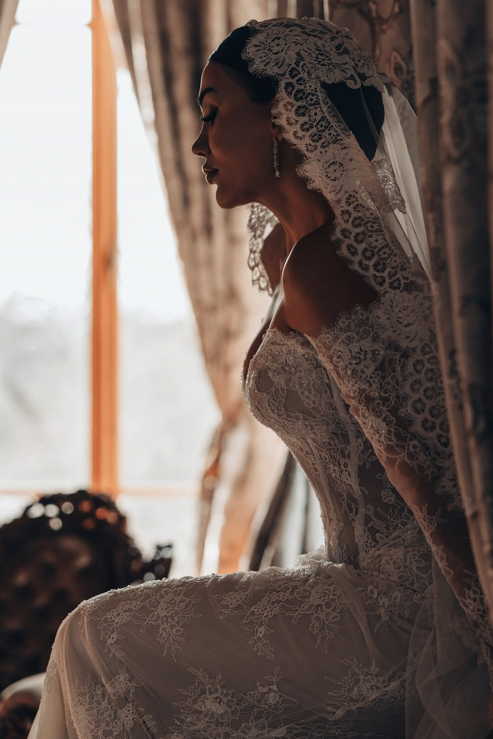 White Wedding Dress Lace Mermaid Sweetheart Off The Shoulder Beaded Long Sleeves Sweep Train Bridal Gown