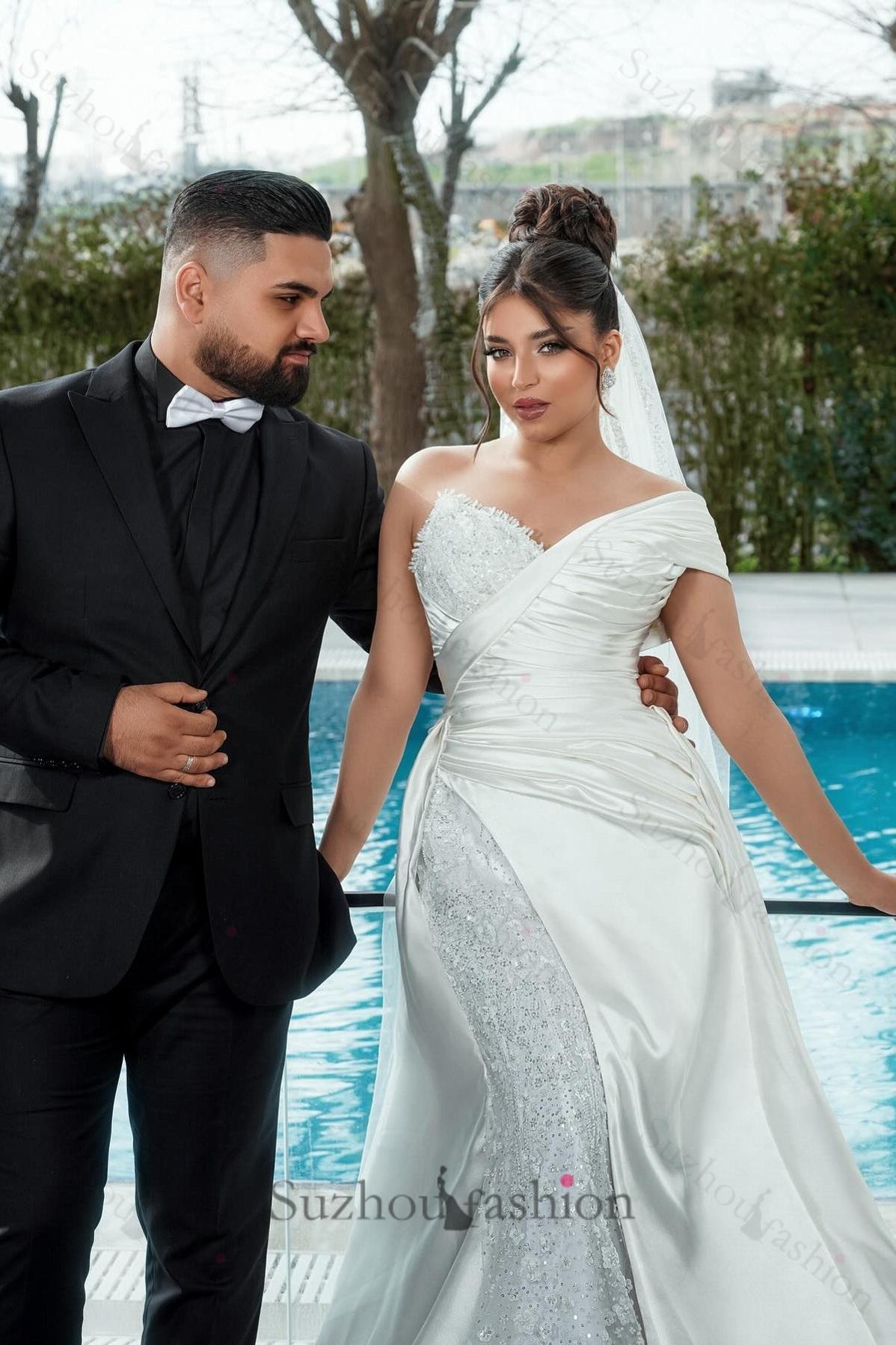 White Wedding Dress Mermaid Sweetheart One Shoulder Sleeveless Sequined Lace Panel Train Satin Bridal Gown With Appliques