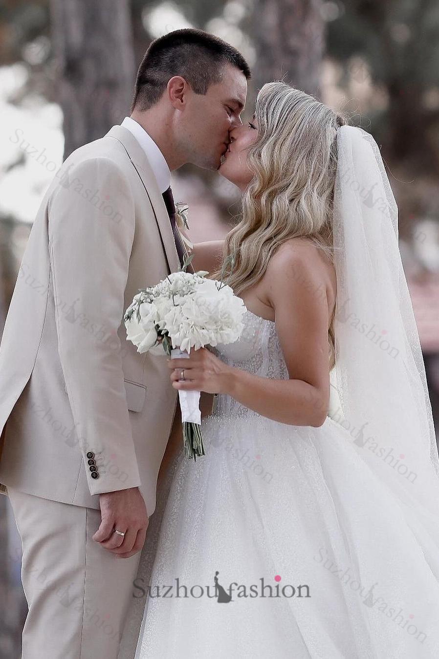 White Wedding Dress Sweetheart Ball Gown Beaded Sleeveless Cathedral Train Tulle Bridal Gown
