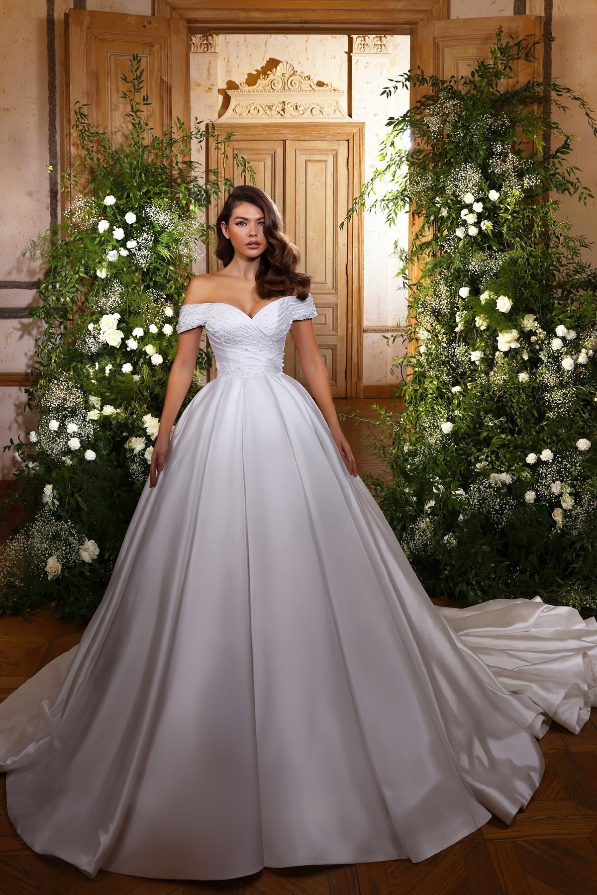 White Wedding Dress Sweetheart Ball Gown Off The Shoulder Beaded Satin Bridal Gown With Pearls