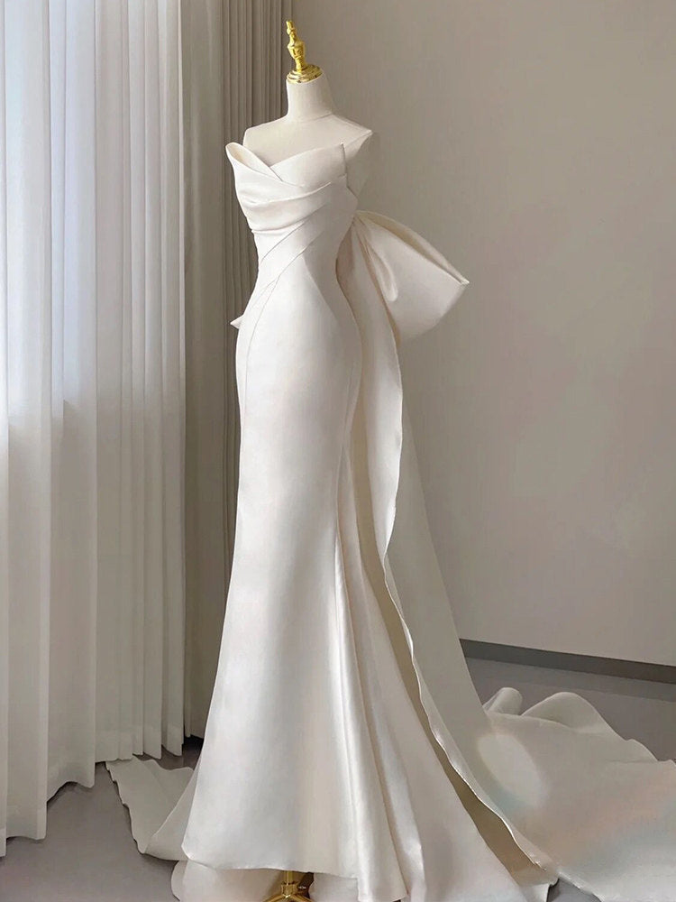 White Mermaid Satin Wedding Dress with Bow Elegant Ivory Bride Dress