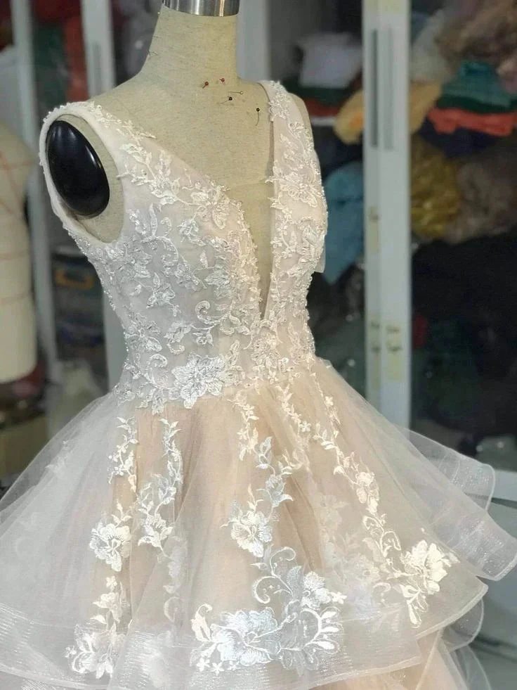 V Neckline Wedding Dress,Beautiful Ivory Wedding Dress,Romantic Wedding Dress (ZD13690)