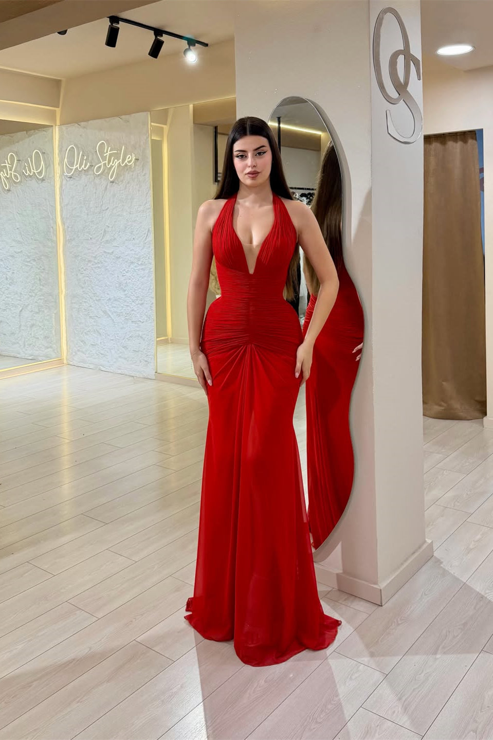 Charming Red Halter Sleeveless Mermaid Prom Dresses Sheath With Gloves