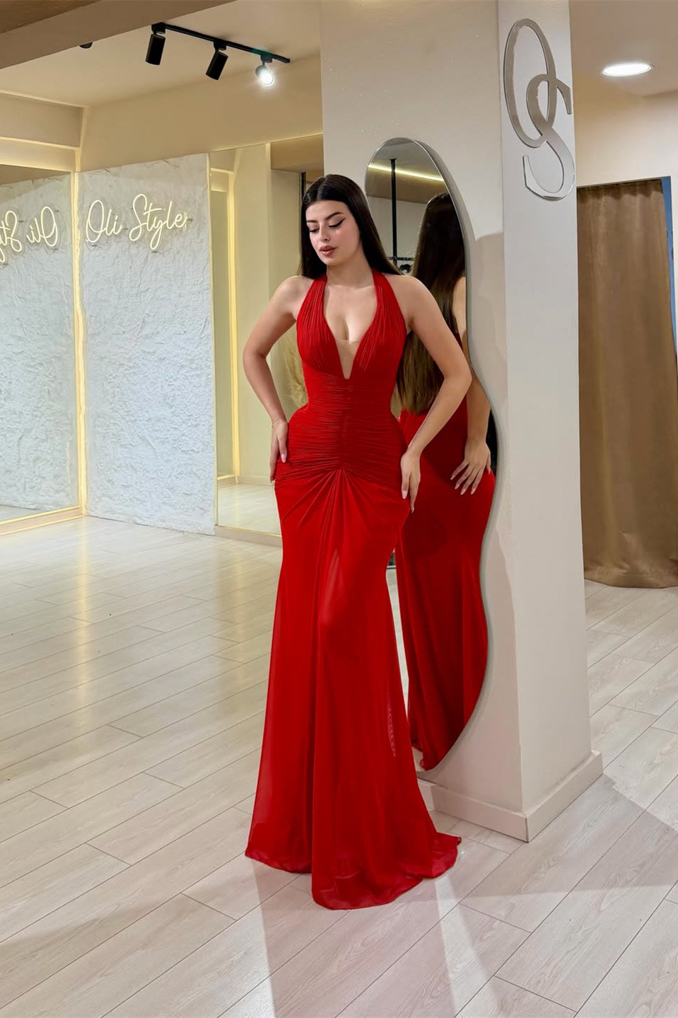 Charming Red Halter Sleeveless Mermaid Prom Dresses Sheath With Gloves