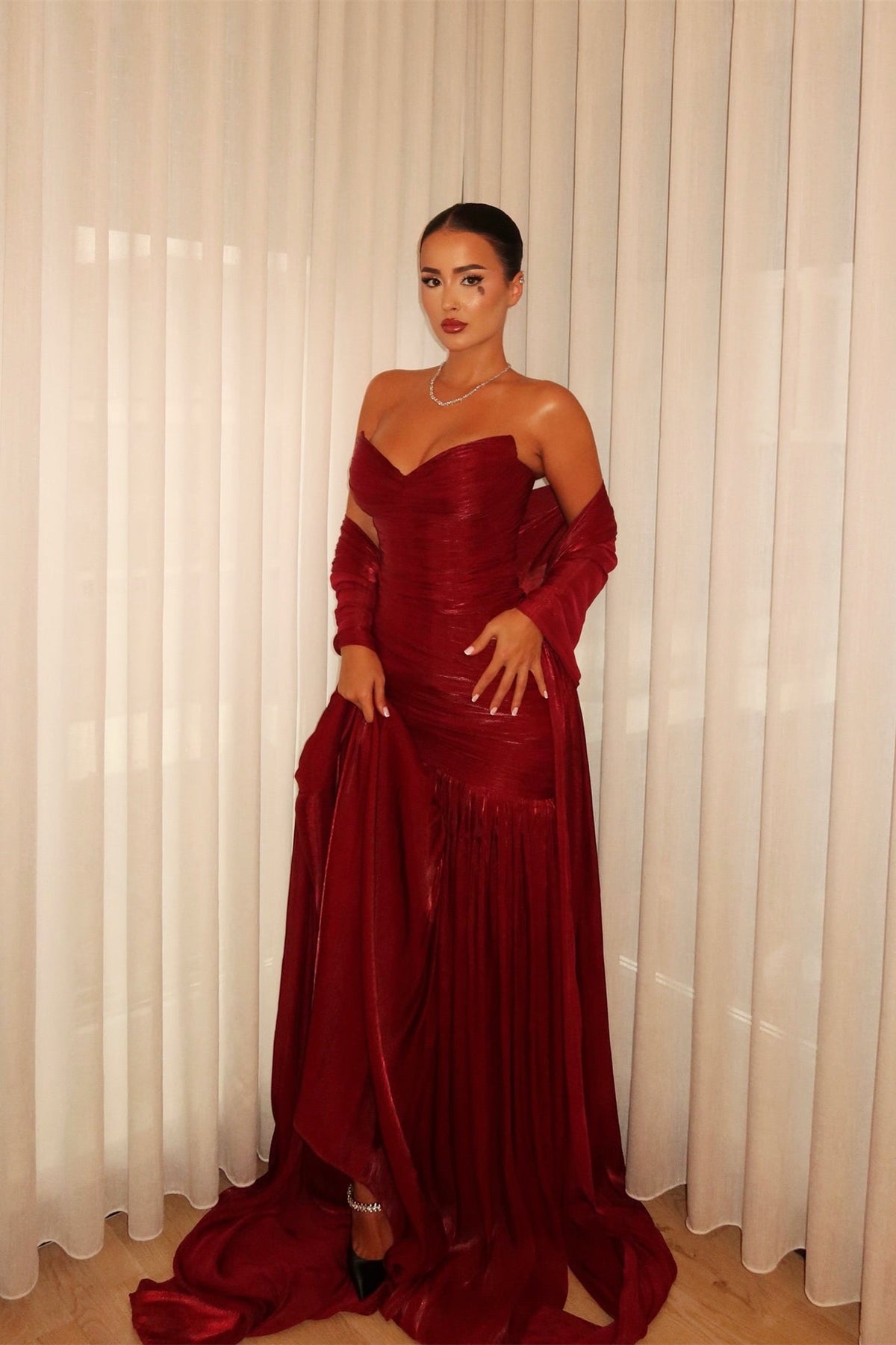 Romantic Burgundy Sweetheart Strapless Sleeveless Prom Dresses Floor-Length With Pleats