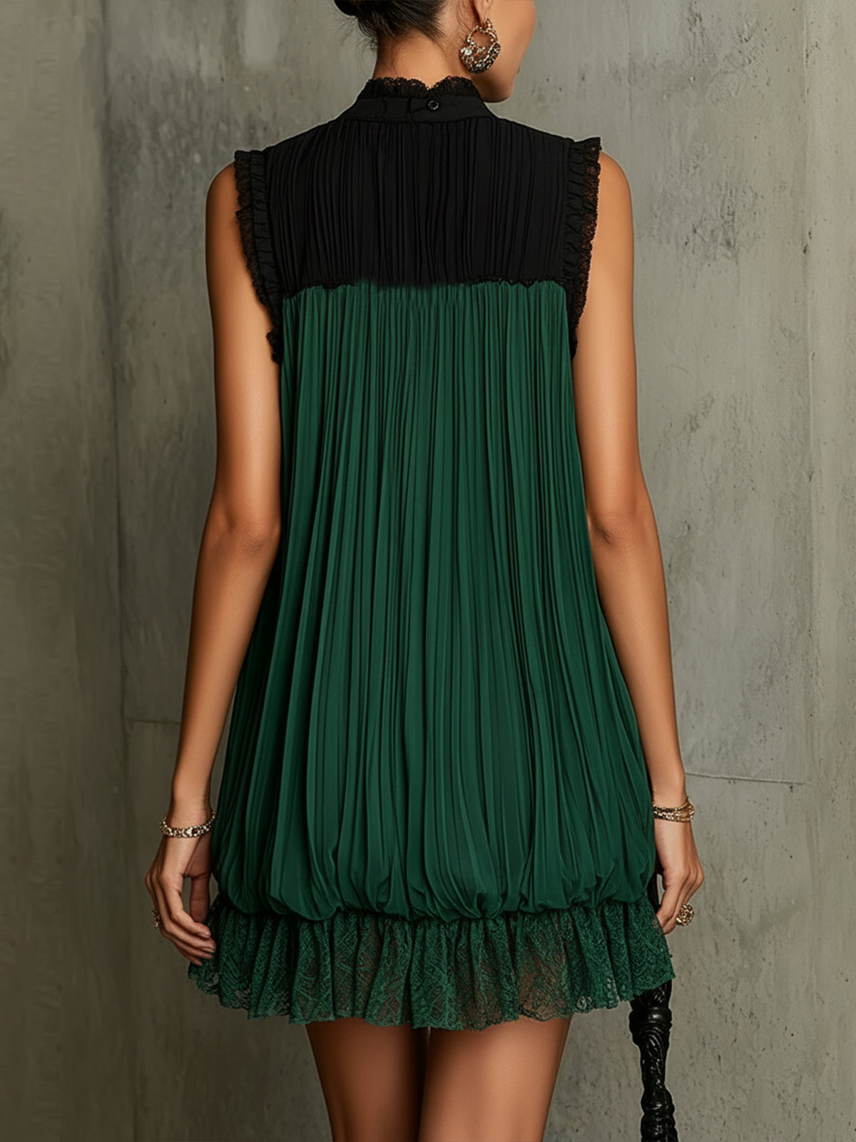 Green Pleated Chiffon Lace-trimmed Color-blocked Mini Dress