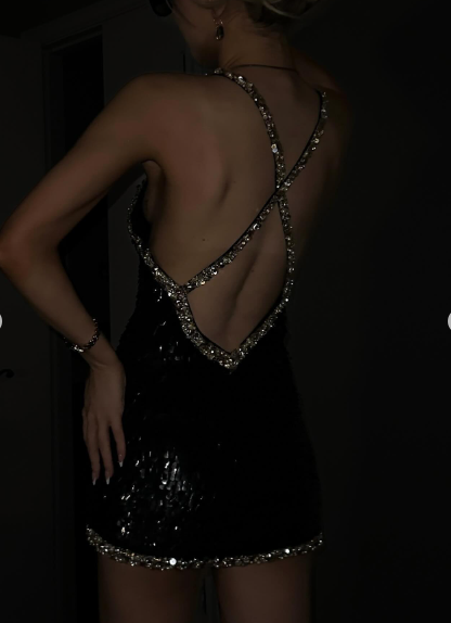Gorgeous Black Spaghetti Straps Sequin Beaded Cocktail Dress Short Backless Homecoming Dress