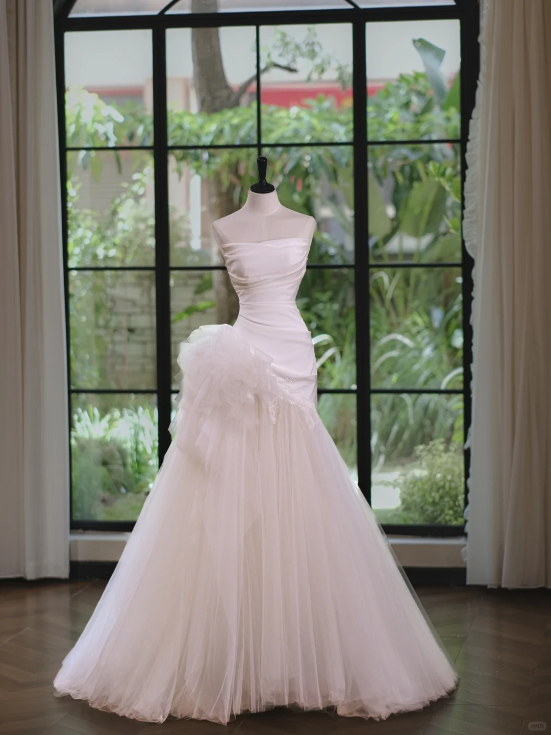 Elegant Strapless Mermaid White Satin Tulle Bridal Dress Long Wedding Dress