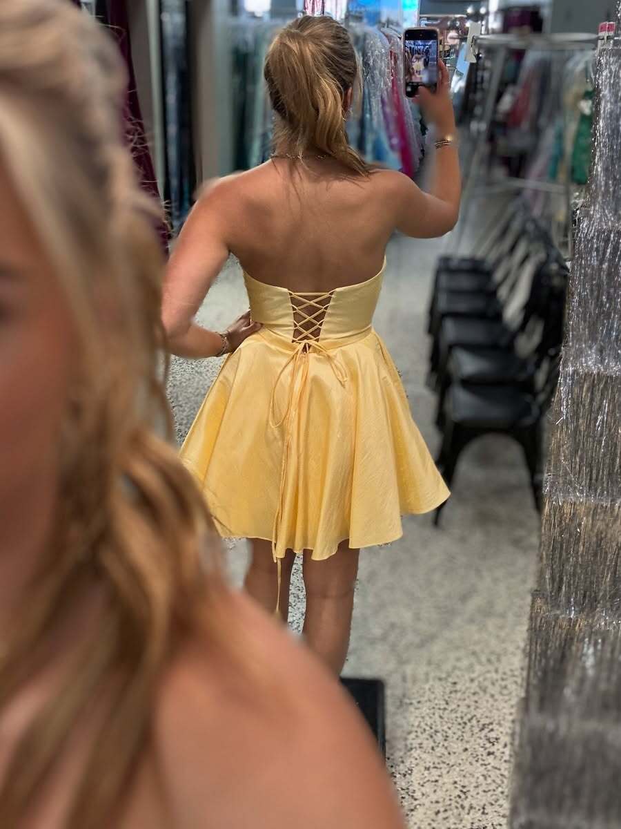 A Line Strapless Short Homecoming Dress wtih Bow