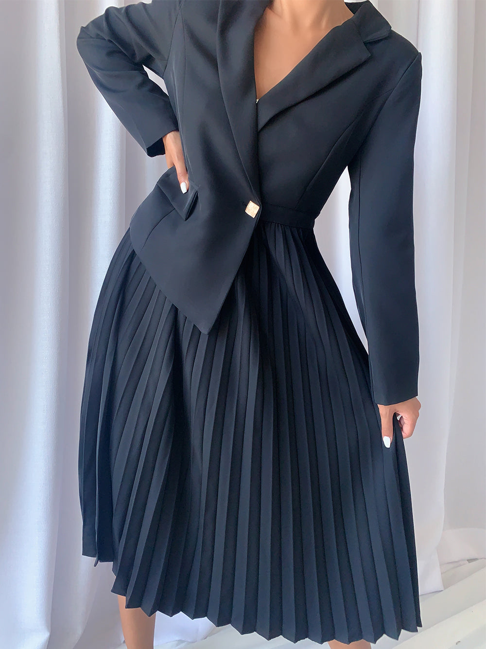PETCHA Pleated Midi Dress