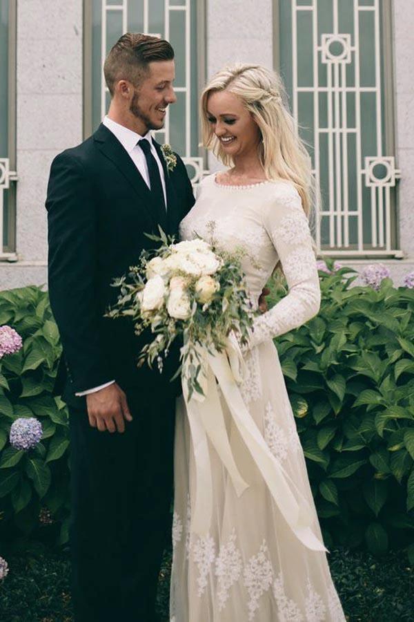 A-Line Bateau Long Sleeves Ivory Tulle Wedding Dress with Appliques (ZD15340)