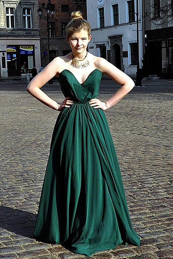 A-Line Deep V-Neck Floor-Length Chiffon Backless Prom Dress