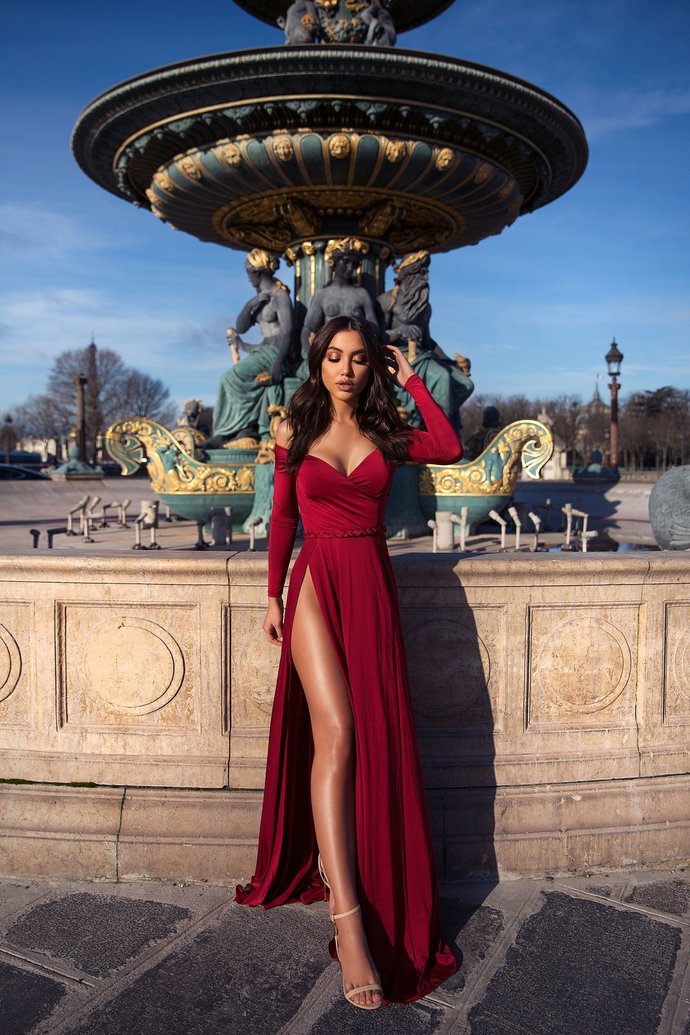 A-Line Portrait V-Neck Long Sleeve Front Slit Floor-Length Chiffon Evening Dress