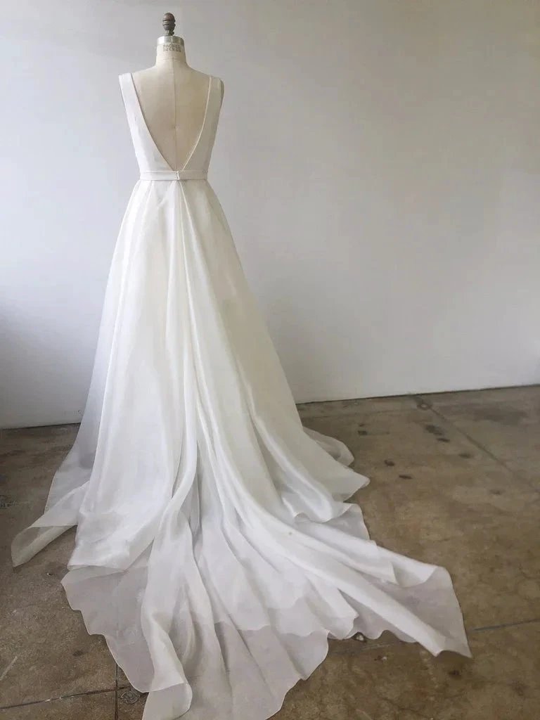 A-line V Neck Ivory Prom Dresses Wedding Dresses With Court Train (ZD16022)