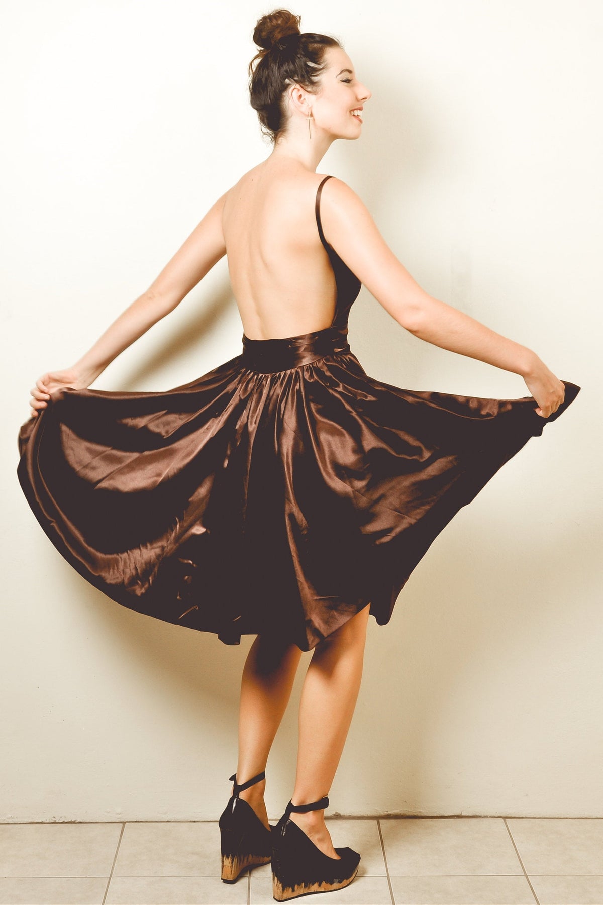 A-Line V-Neck Spaghetti Strap Knee Length Charmuse Backless Prom Dress