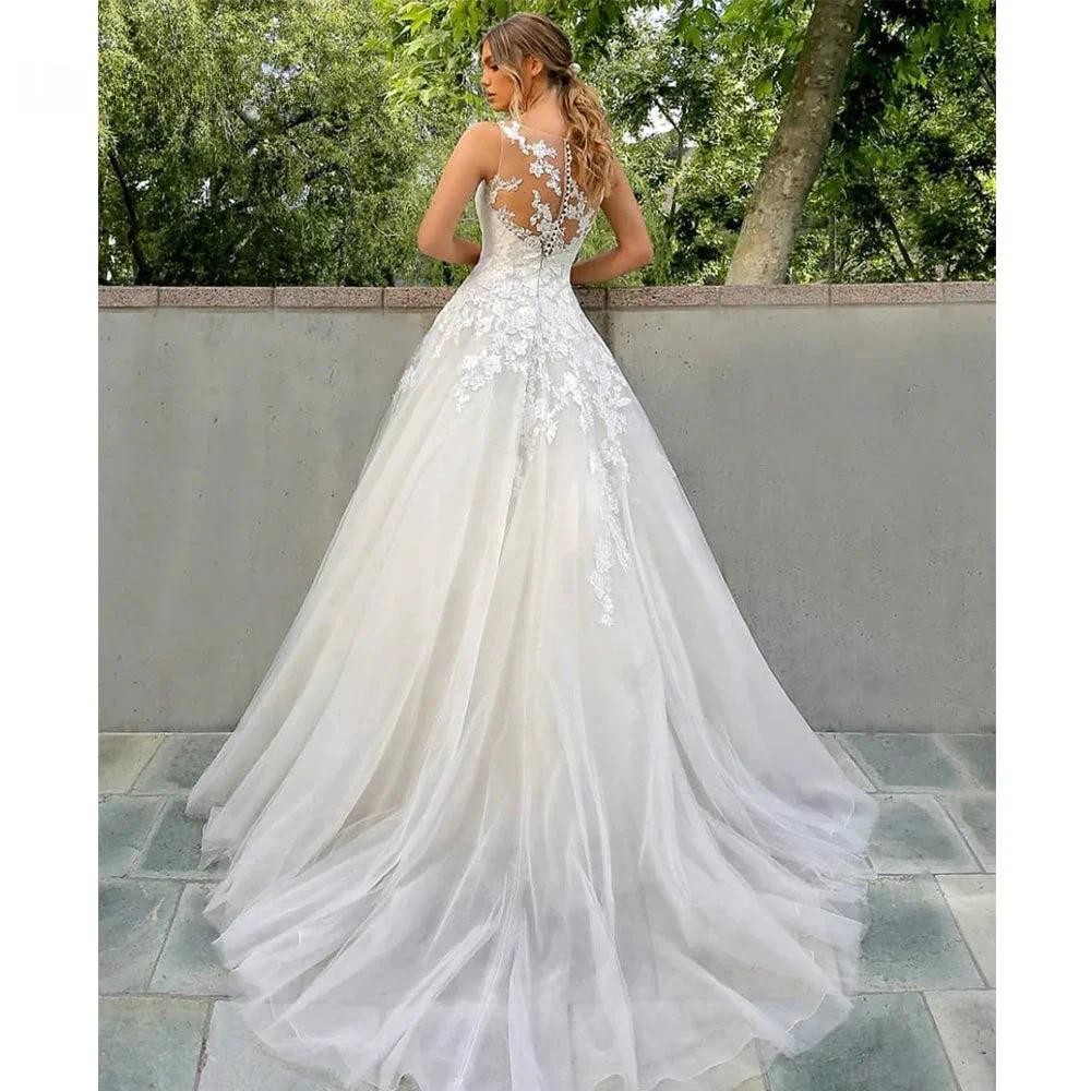Elegant Wedding Dress A-Line O-Neck Tank Lace Appliques Illusion Button Tulle Bride Gown Robe Customized (ZD13453)