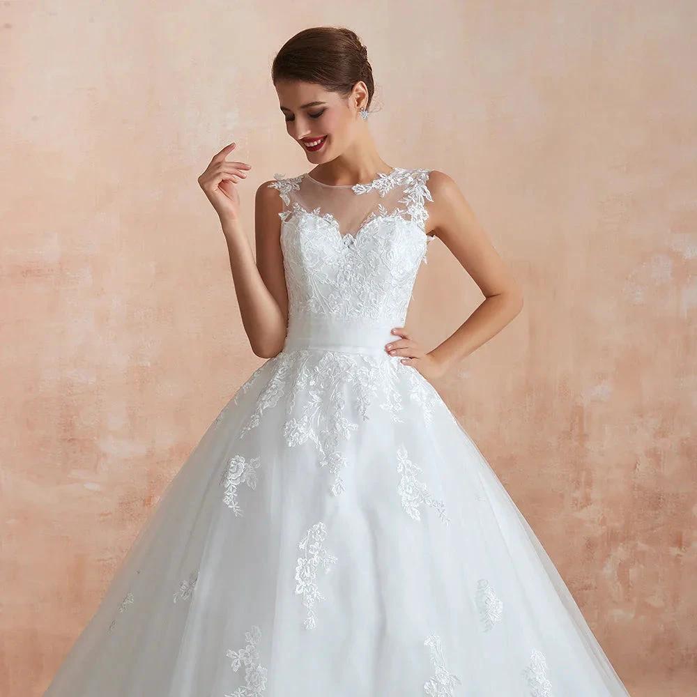 Amazing Long A-line Appliques Lace Tulle Wedding Dress (ZD14403)
