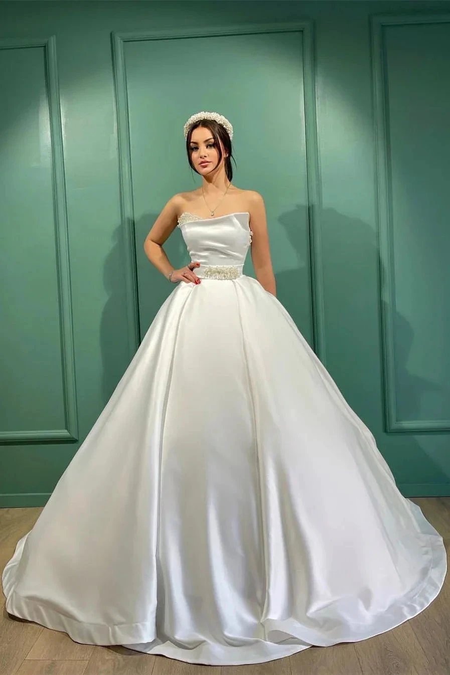 Amazing Long White A-line Strapless Wedding Dress With Pearls (ZD14816)