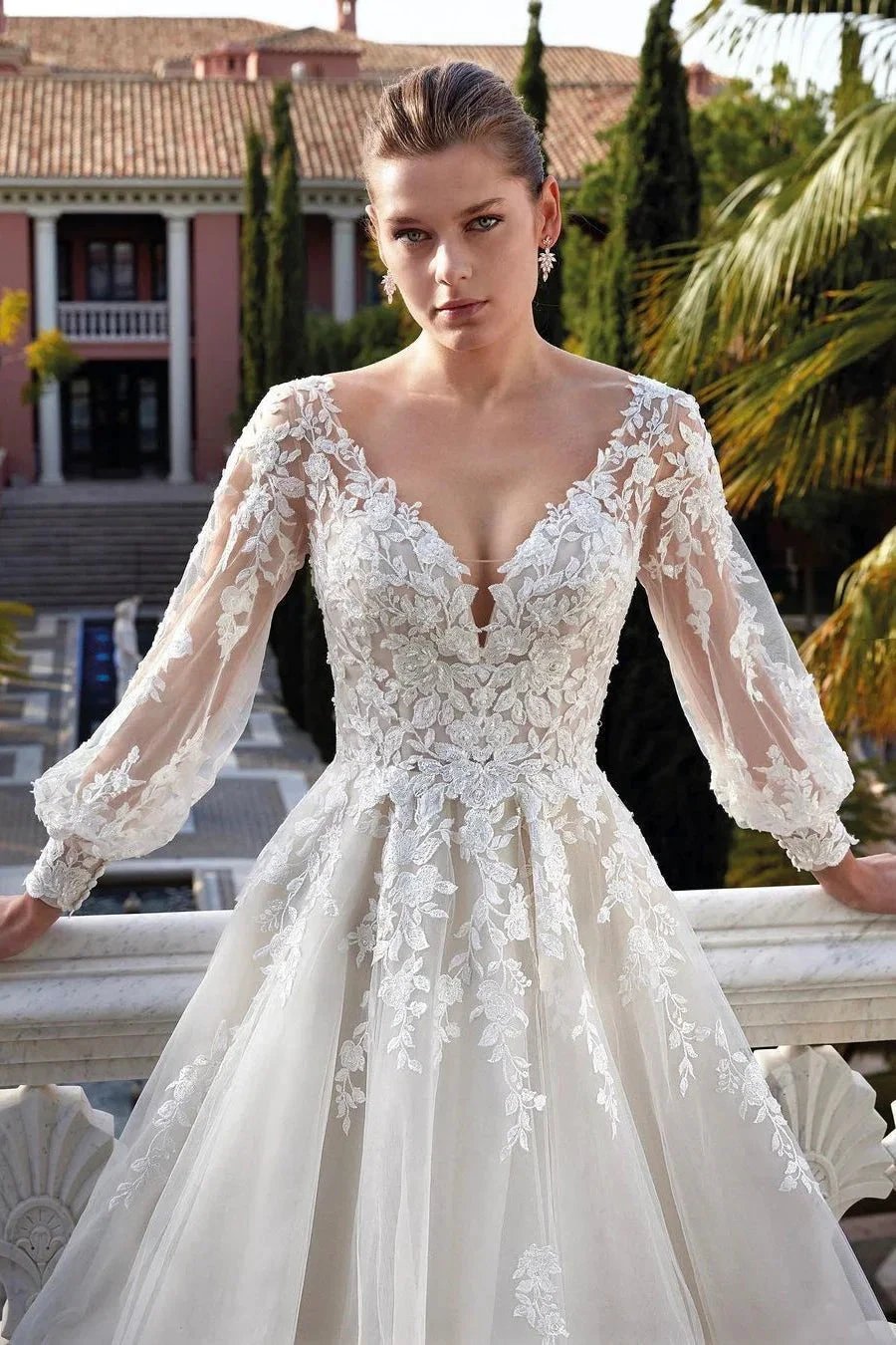 Amazing V-neck Backless Long Sleeves A-line Appliques Wedding Dress (ZD16431)