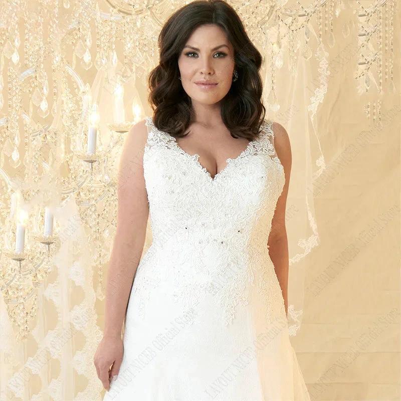 Plus Size Wedding Dresses V-Neck Sleeveless Appliques Beads vestido noiva boho Lace Up Back Sweep Train Custom Made (ZD13438)