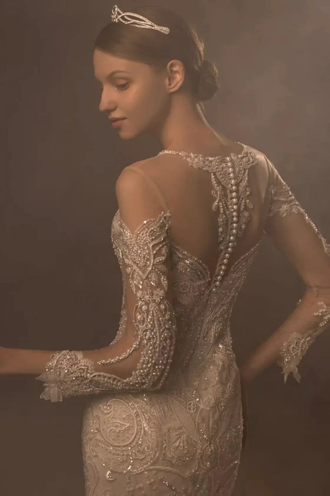 Exquisite Mermaid Halter Neck Illusion Lace Wedding Dress with Beaded Embroidery & Keyhole Back (ZD16916)