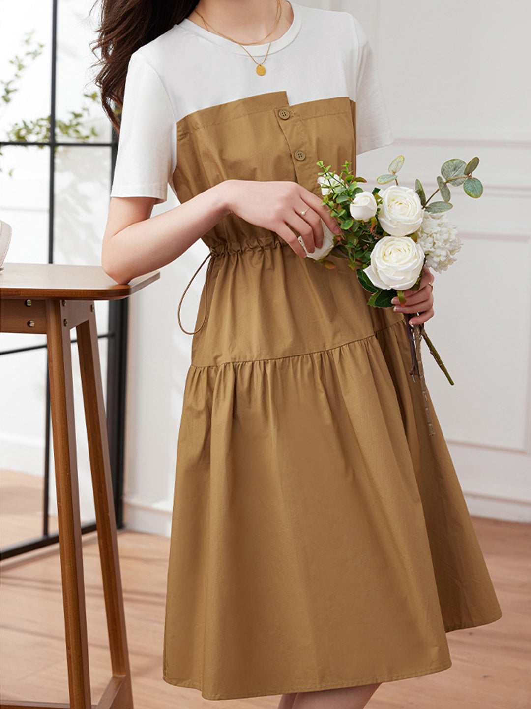 Classic Vintage & Enduringly Stylish Dress