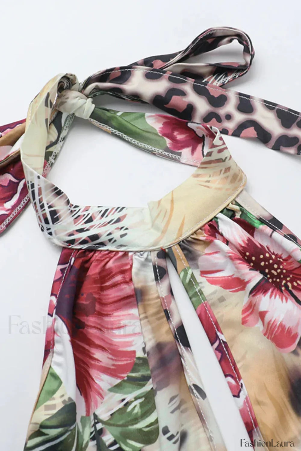Backless Neck Print Dress with Relaxed Fit and Streetwear Style 2