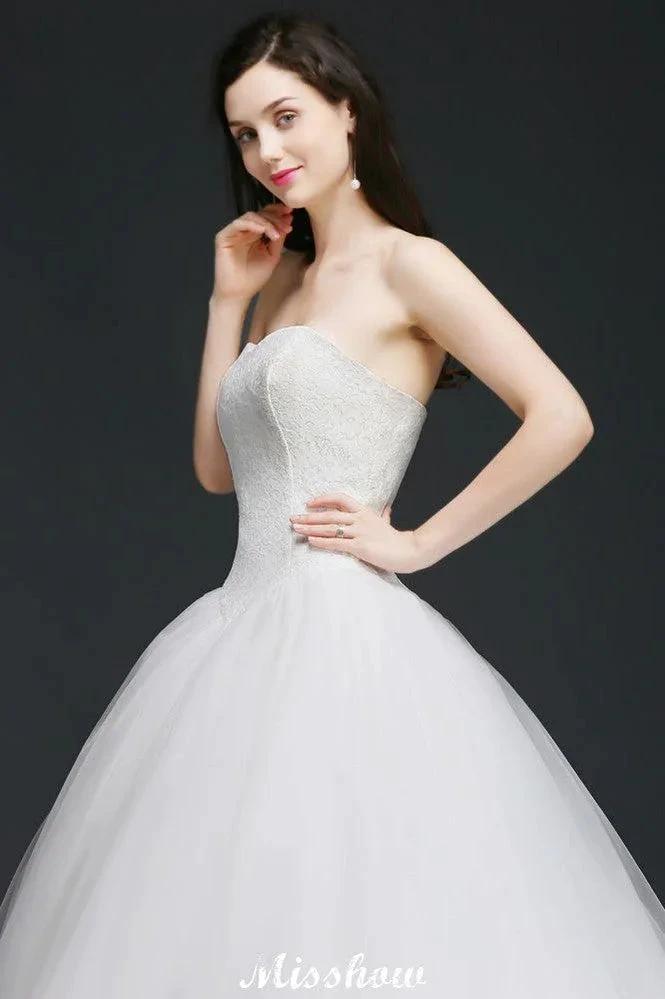 Ball Gown Lace Sweetheart Tulle Wedding Dress (ZD13949)