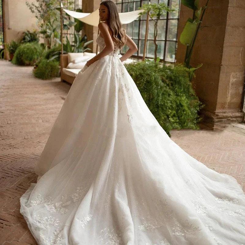 Elegant A-Line Lace Wedding Dresses Luxury Strapless Sweetheart Appliques Bridal Gown Sweep Train Vestido De Noiva (ZD13430)